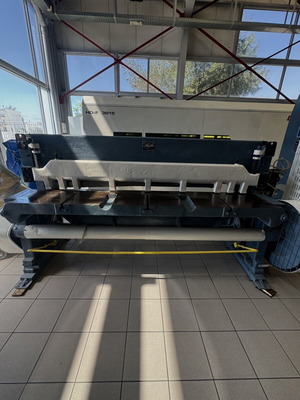 Electromechanical Sheet Metal Shear Strojaren Piesok NTV 2000/4 used