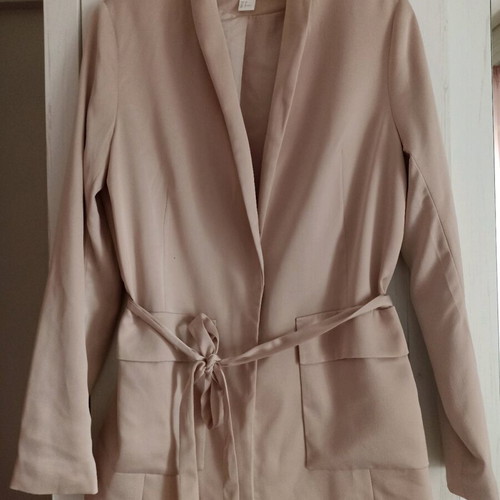 Satin jacket M new with belt pink nude