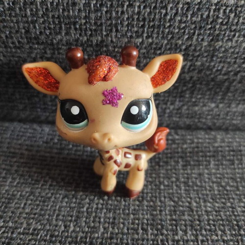 Littlest Petshop giraffe used, Hasbro