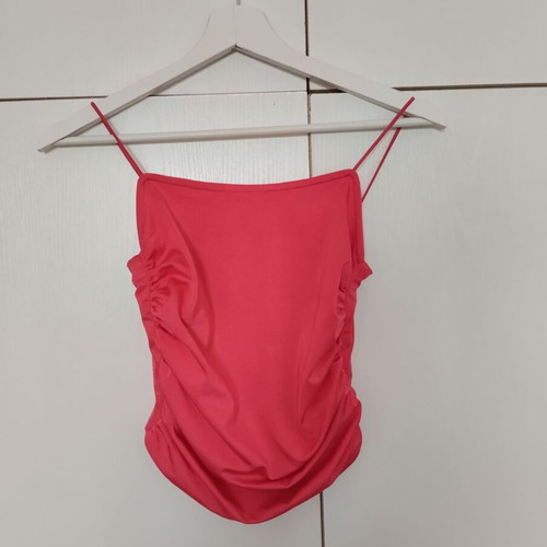 Fuchsia fitted top small medium in like new condition