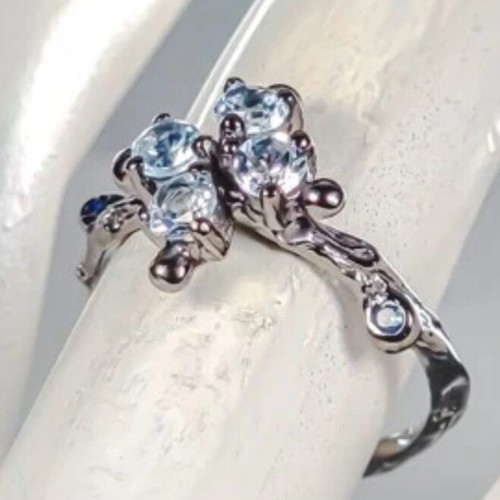 Unique 925 silver ring with blue topaz size 7 new