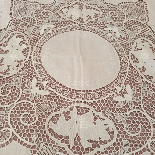 Handmade tablecloth new, approximately 170 × 170cm