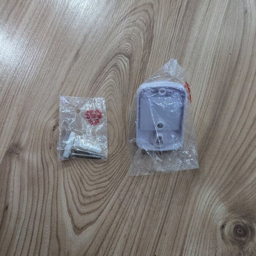Wireless autonomous alarm with PIR motion detector, 2 remotes, like new