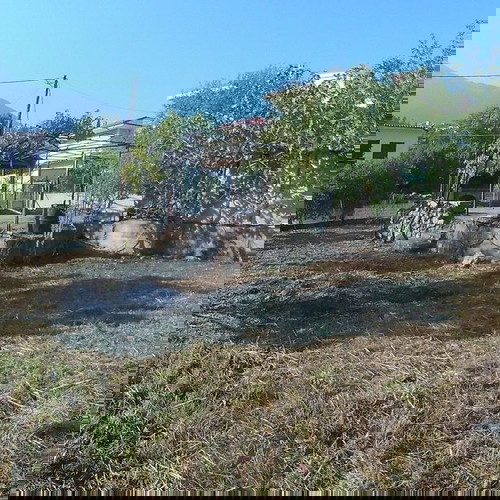 Building Land 307 m² in Davleia Viotia with Storage and Agricultural Plots