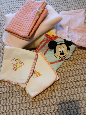 Baby layette like new with blankets, bathrobe and bedding set
