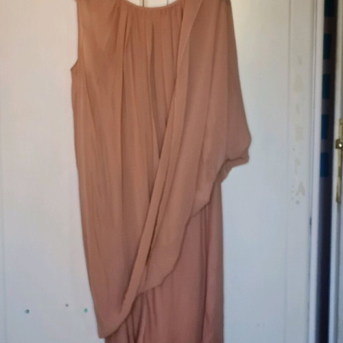 Benetton cocktail φόρεμα midi σαν καινούργιο, μπεζ ροζ, μέγεθος 12-14