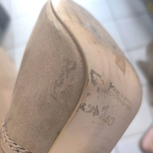 Azur Modern Boots Bershka Size 40 Beige Like New