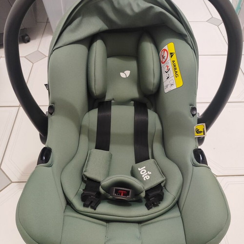 Joie I-Snug 2 Layrel car seat like new with stroller adapters