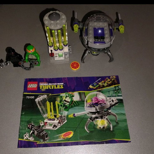 Lego TMNT set 79100 like new with Krang and instructions