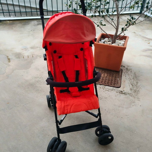 Inglesina Blink stroller like new, coral color, lightweight