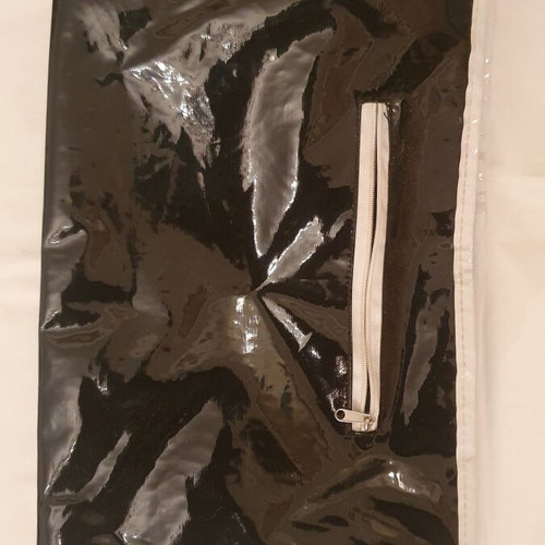 Cosmetic bag, black and white
