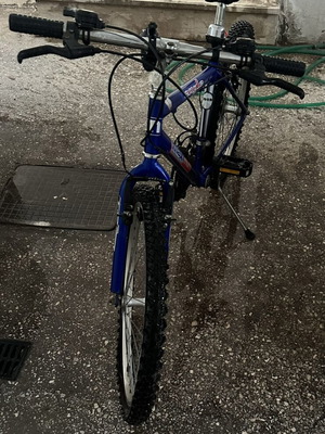 Mountain bike like new, 24 inch, blue, v-brake and drum brake
