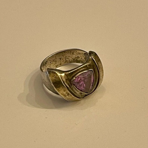 Silver ring with purple zircon like new