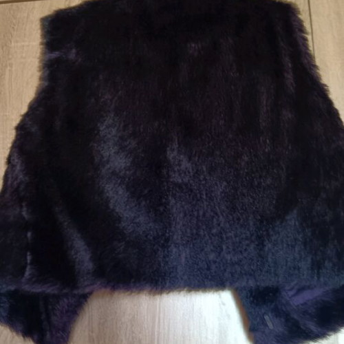 Sleeveless fur vest like new, black and purple with hidden clip