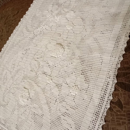 Handmade table runner like new