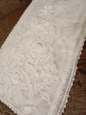 Handmade table runner like new