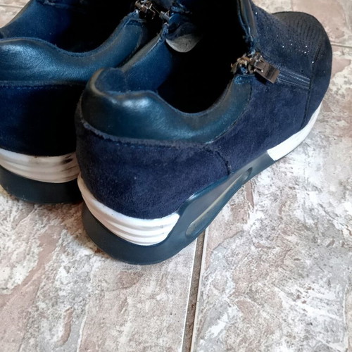Piazza Shoes γυναικεία αθλητικά σαν καινούργια με στρας και φερμουάρ, μέγεθος 38, μπλε