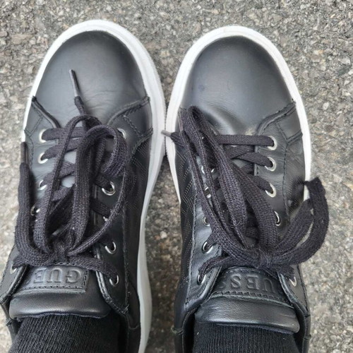 Guess shoes size 37 used in good condition