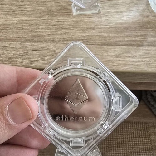 Collectible Crypto Coins Ethereum, Dogecoin & XRP, like new, set of 3