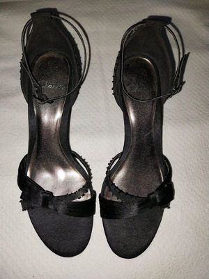Black sandal like new size 39-40