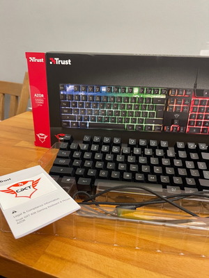 Trust GXT 838 Azor Gaming Keyboard and Mouse Set with RGB lighting like new