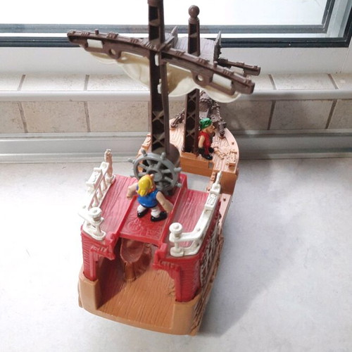 Fisher Price Great Adventures pirate ship used with 2 pirates