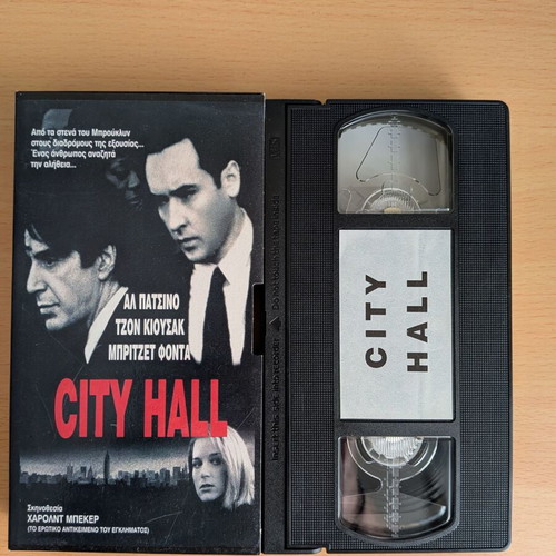 VHS collection like new with many movie titles