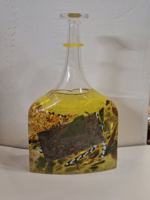 Bertil Vallien Kosta Boda Satellite Bottle σαν καινούργιο, κίτρινο καλλιτεχνικό γυαλί