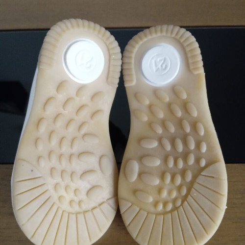 Gorgino baby boots size 21 like new