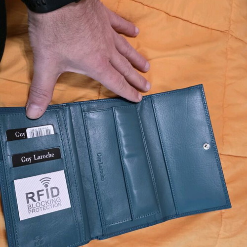 Guy Laroche leather wallet new, petrol color