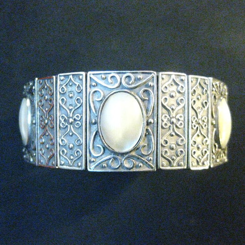 Silver bracelet like new with intricate design
