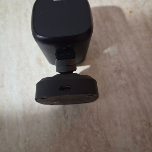 Hikvision F6 Pro Car DVR Camera 1600P Wi-Fi GPS like new