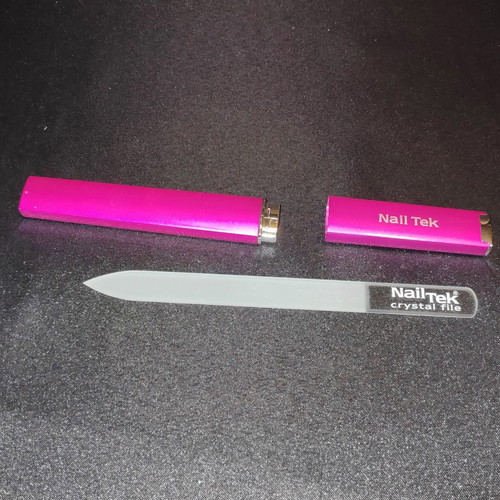 Nail Tek Medium Crystal Nail File new with fuchsia case