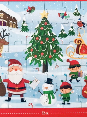 Santa Claus Village puzzle with 40 large pieces and 10 figures