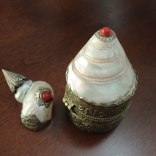 Set of natural Tibetan shells with alpaca overlay, handmade, vintage, collectible
