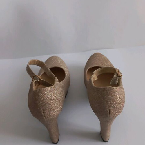 Women's shoes new, size 38, beige