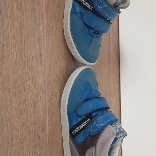 Biomecanics casual shoes size 26, blue