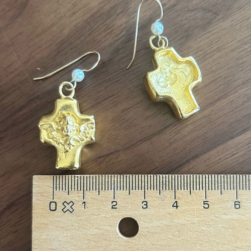Vintage hanging earrings like new with cross and pearl
