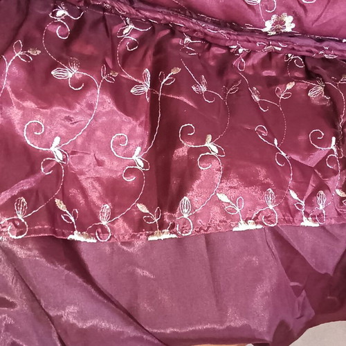 Quilt set like new with pillowcases
