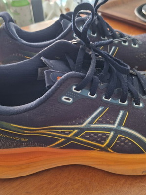 Asics Gel Kayano 32 running shoes size 47, blue and orange