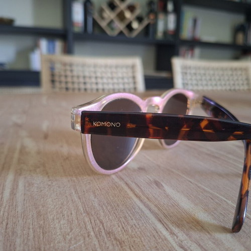 Komono sunglasses like new with mirrored green-gold lenses