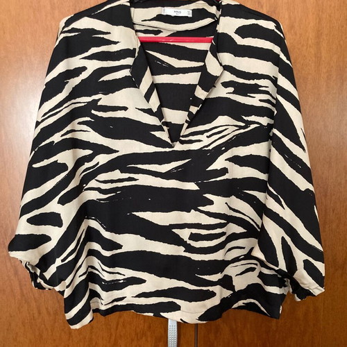 Mango women's animal print shirt like new, size Large