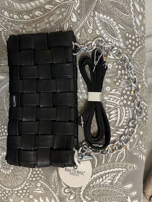Bag to Bag crossbody bag like new, black