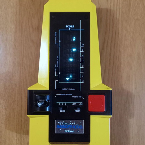 Gakken Galaxy Invader 1000 handheld electronic game used