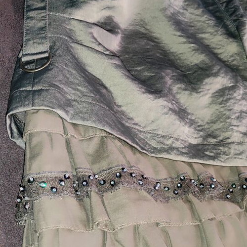 Ysatis double khaki-green skirt like new with ruffles and sequins