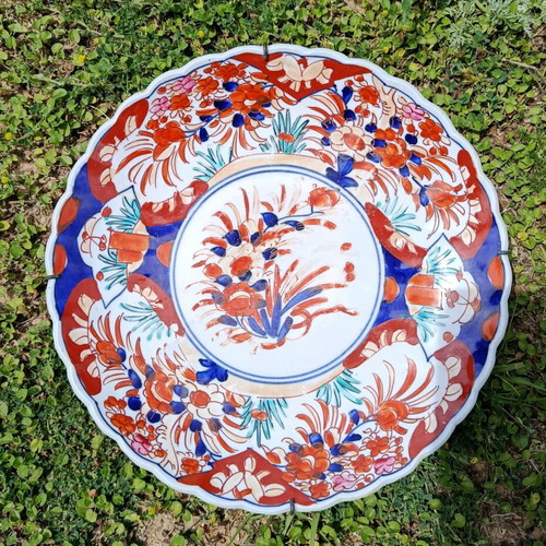 Imari antique plate 19th century, like new, 25 cm diameter