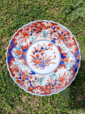 Imari antique plate 19th century, like new, 25 cm diameter