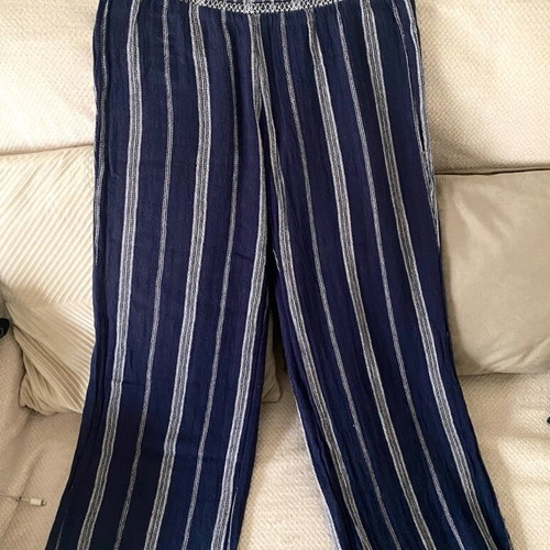 Boho pants used, size Large, elastic waist, comfortable and airy