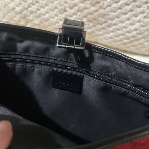 Gucci shoulder bag like new, red