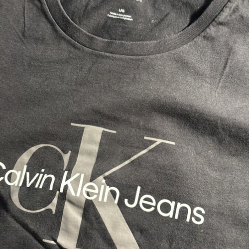 Calvin Klein T Shirt used, size Large, black